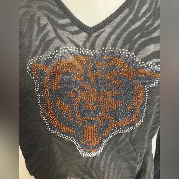 NFL Team Apparel Women’s Chicago Bears Rhinestone V-Neck Sheer LS Top, Sz XL - Picture 3 of 5